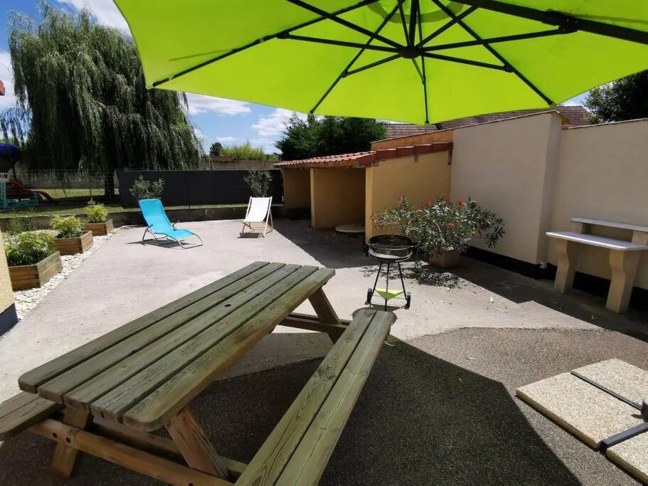 La Mirabella, Studio Avec Sauna Mirebeau-sur-Beze Exterior photo